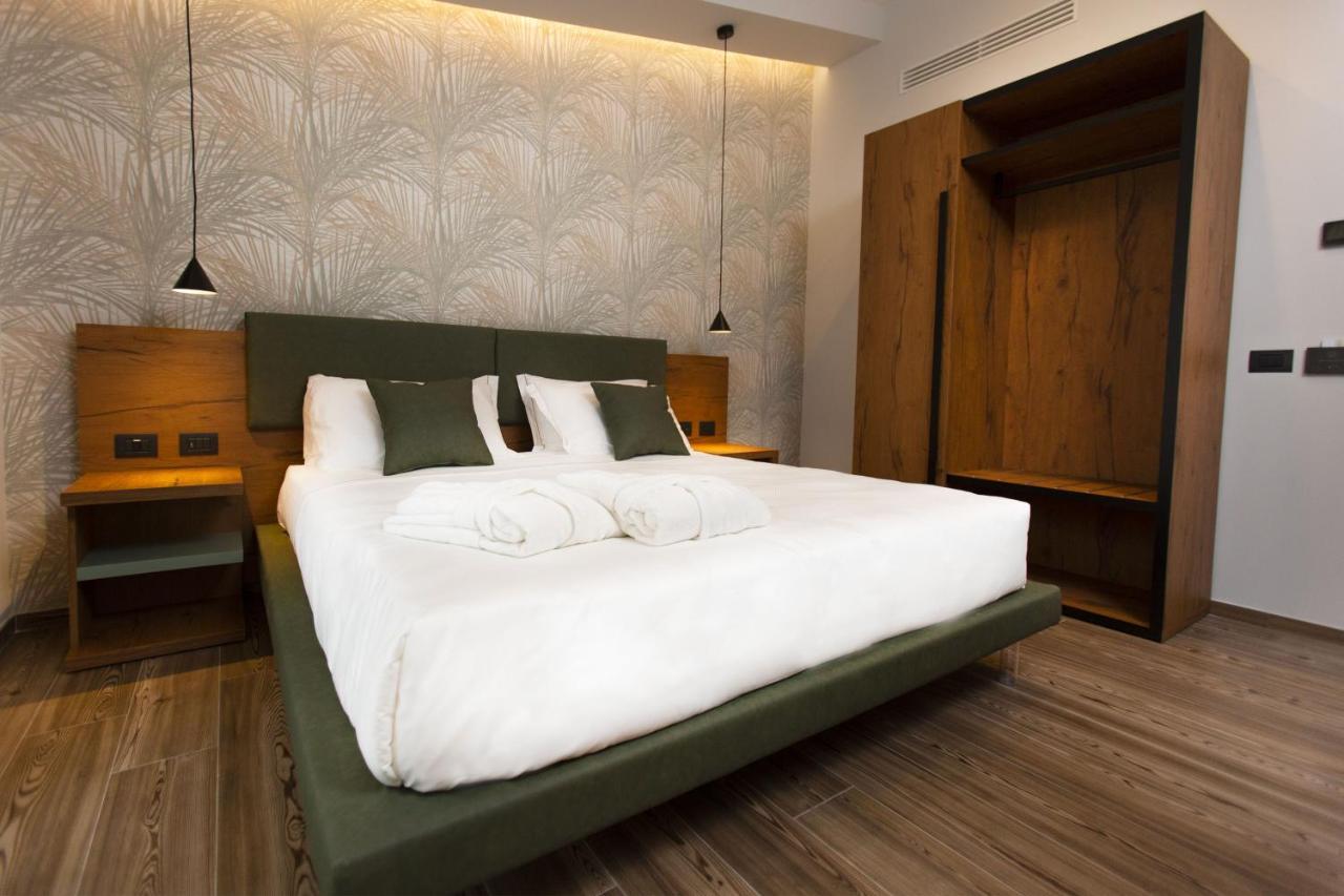 Donna VI Hotel Geraci Siculo エクステリア 写真