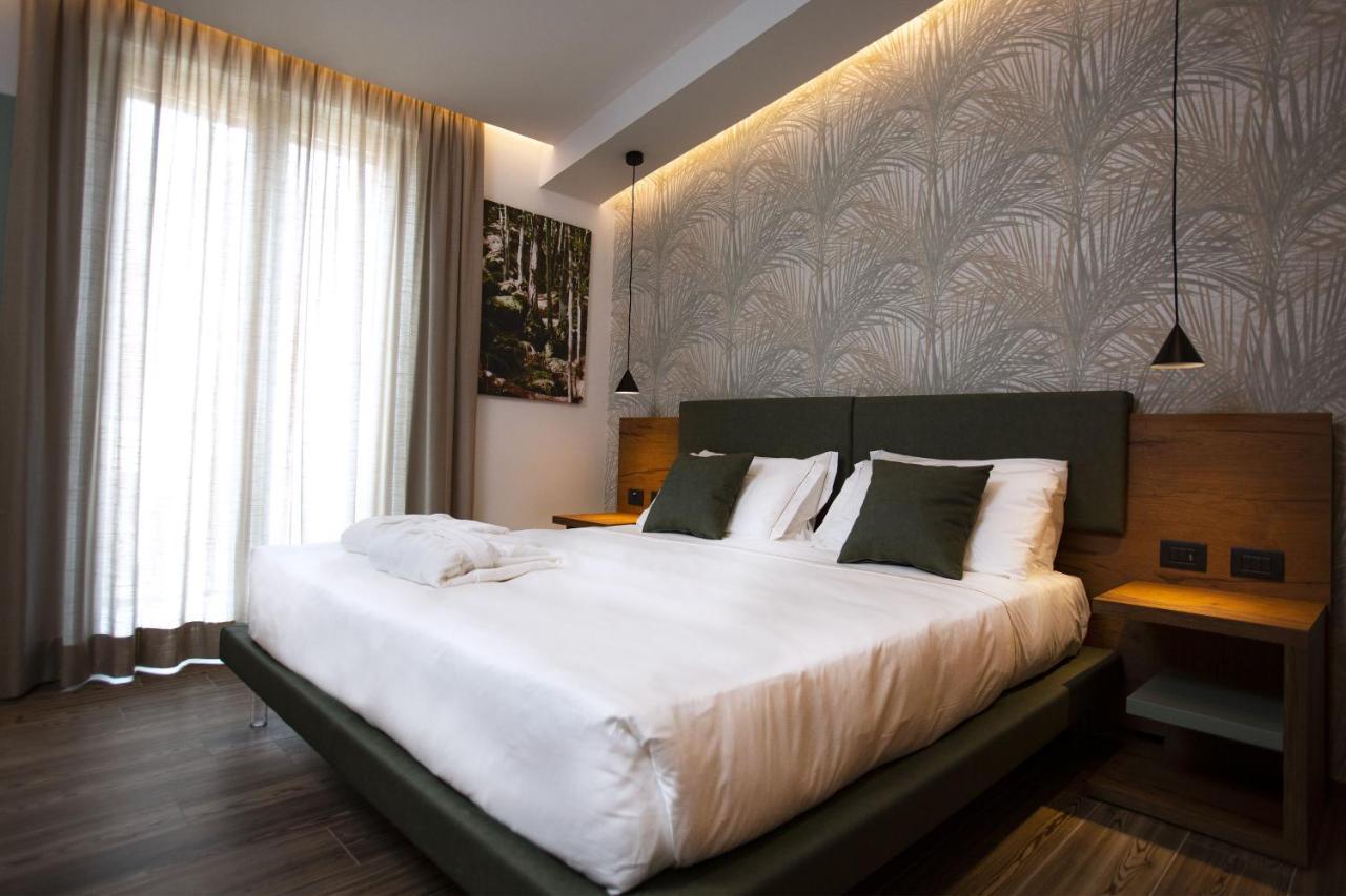 Donna VI Hotel Geraci Siculo エクステリア 写真