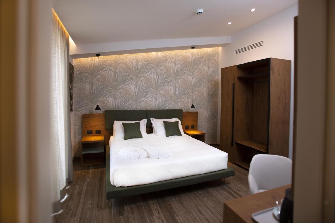 Donna VI Hotel Geraci Siculo エクステリア 写真