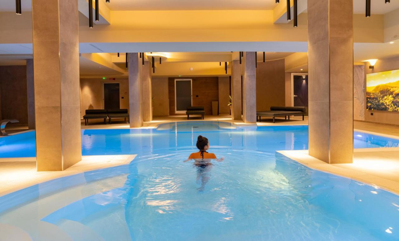 Donna VI Hotel Geraci Siculo エクステリア 写真